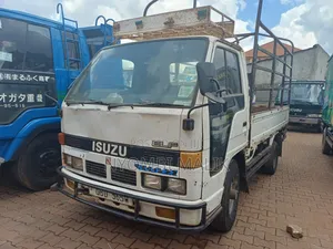 Isuzu Short Truck