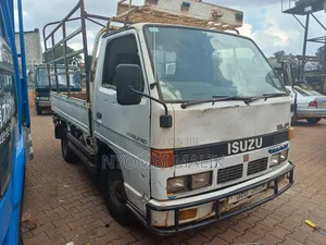 Isuzu Short Truck