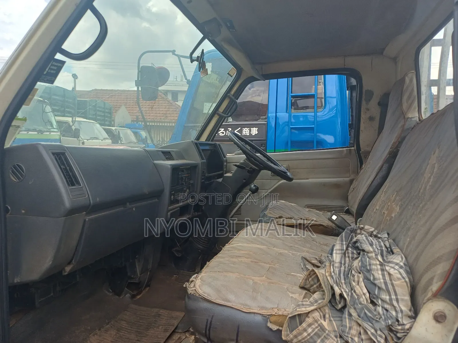 Isuzu Short Truck