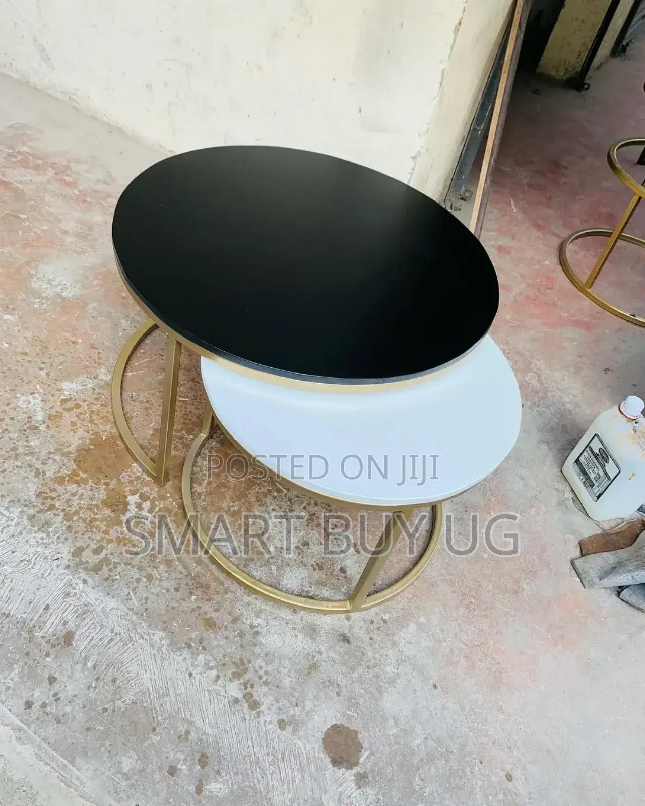 Classic Round Coffee Table Set of 2