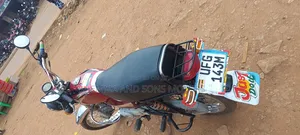 Bajaj Boxer 100 2022 Red