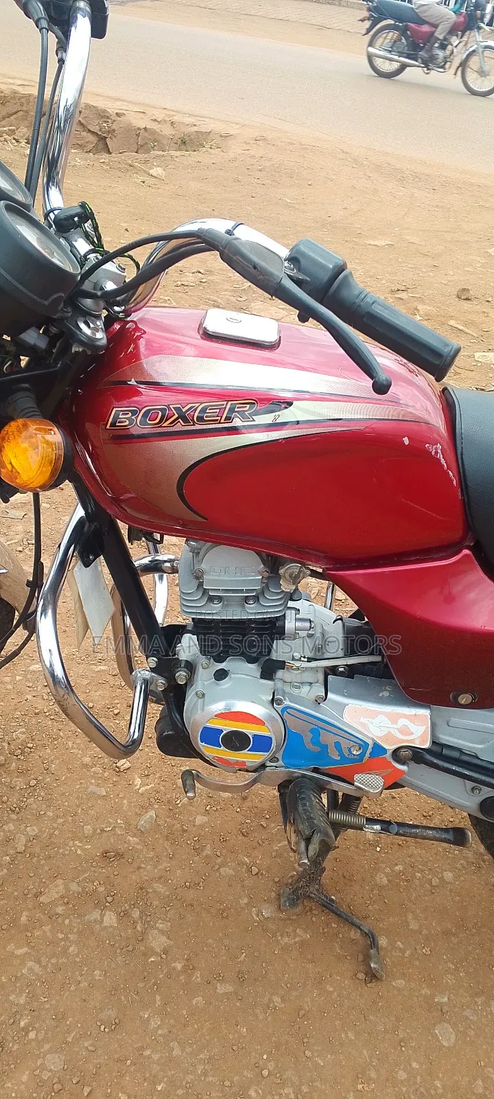 Bajaj Boxer 100 2024 Red