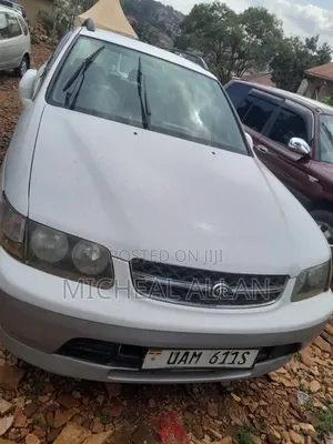 Nissan Rogue 2003 White