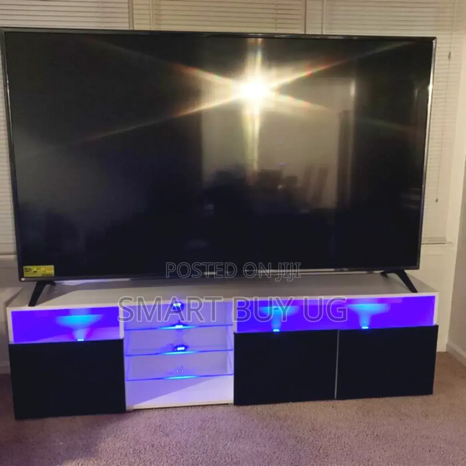 Tv Stand High Gloss Doors Modern Tv Stand Led (White and Black)