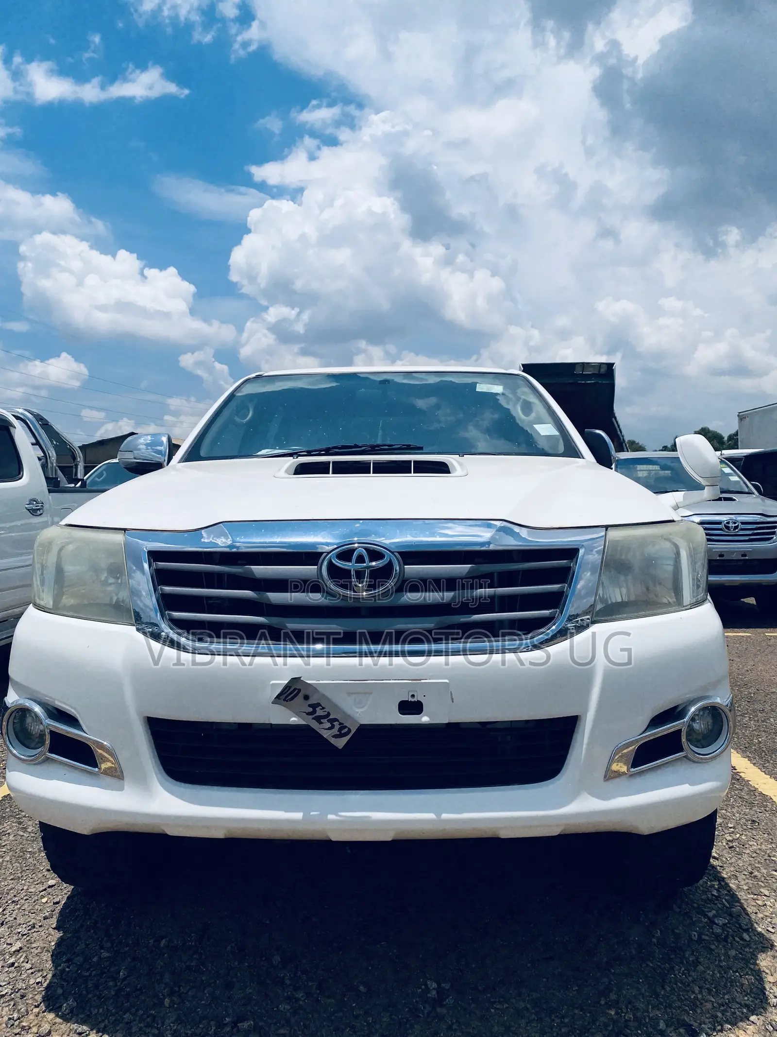 Toyota Hilux 2012 White