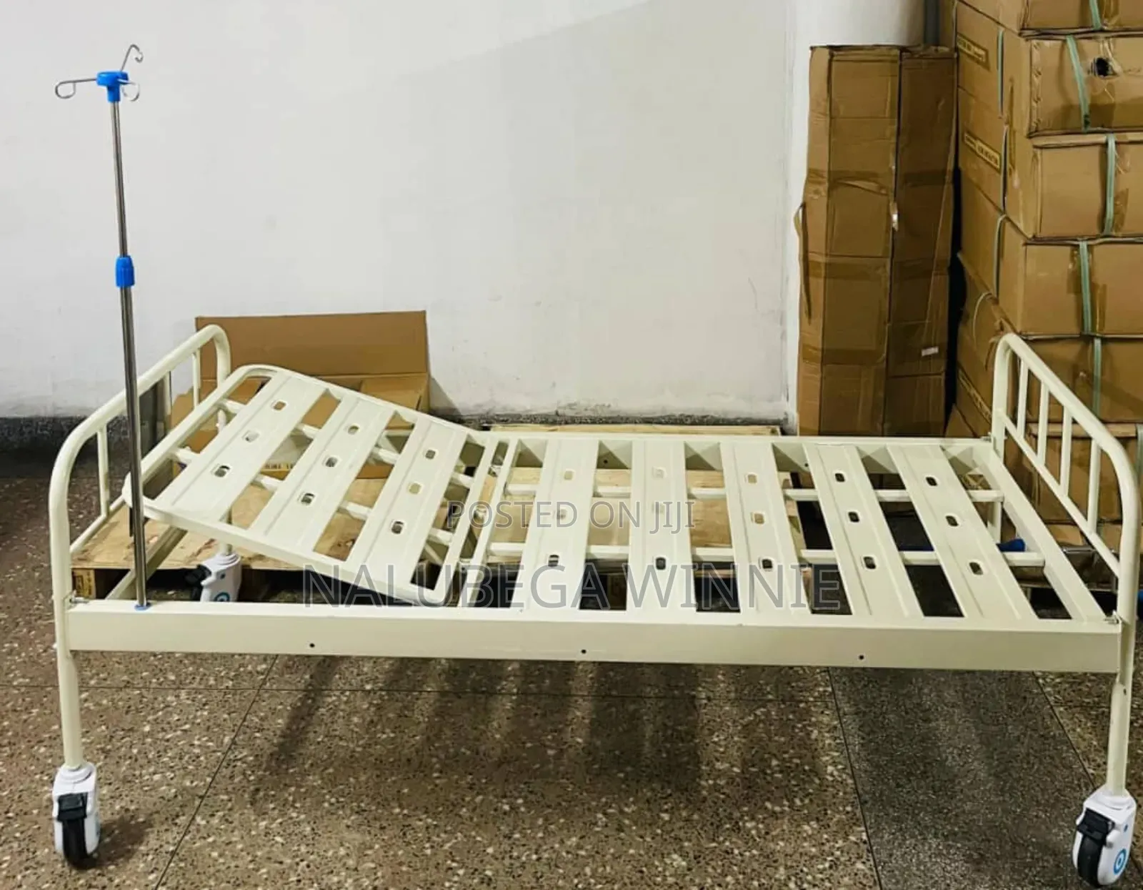 Single Crack Hospital Bed With Casters