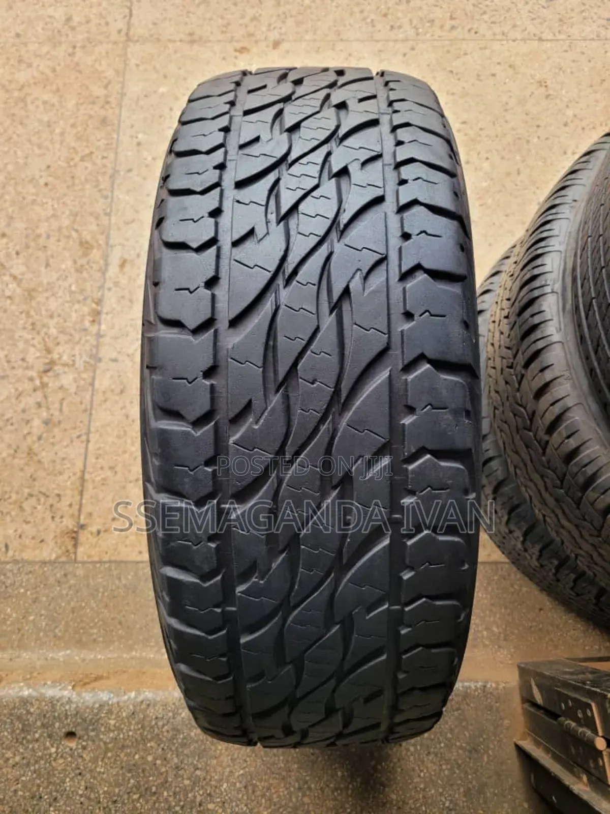 265/60r18 Bridgestone Dueler a/T in Used Tyres