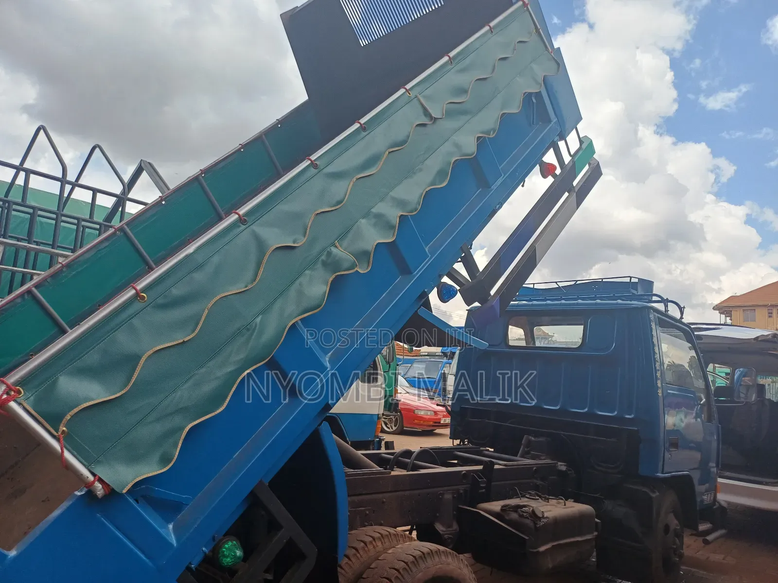Canter Tipper Blue