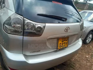 Toyota Harrier 2004 Silver