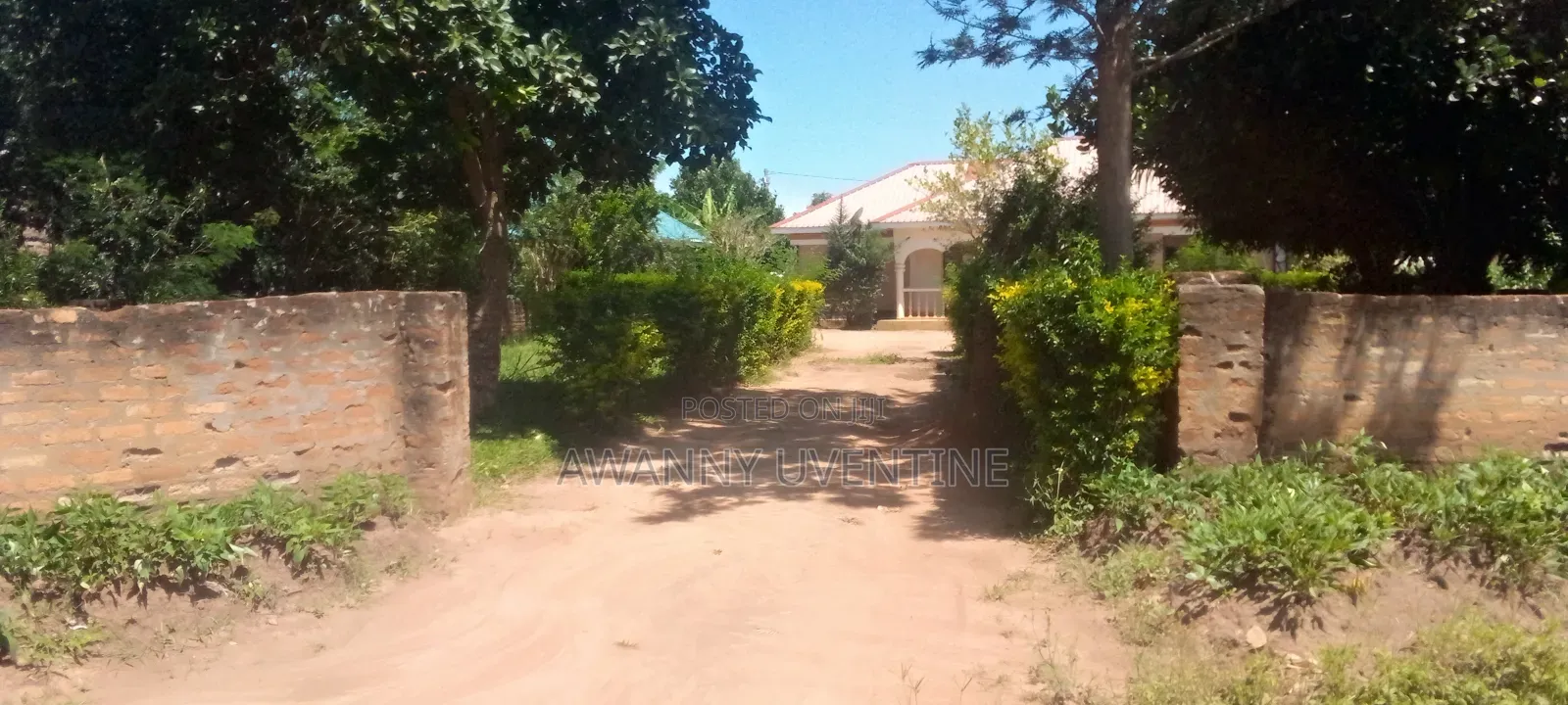 Furnished 6bdrm House in Lira for sale