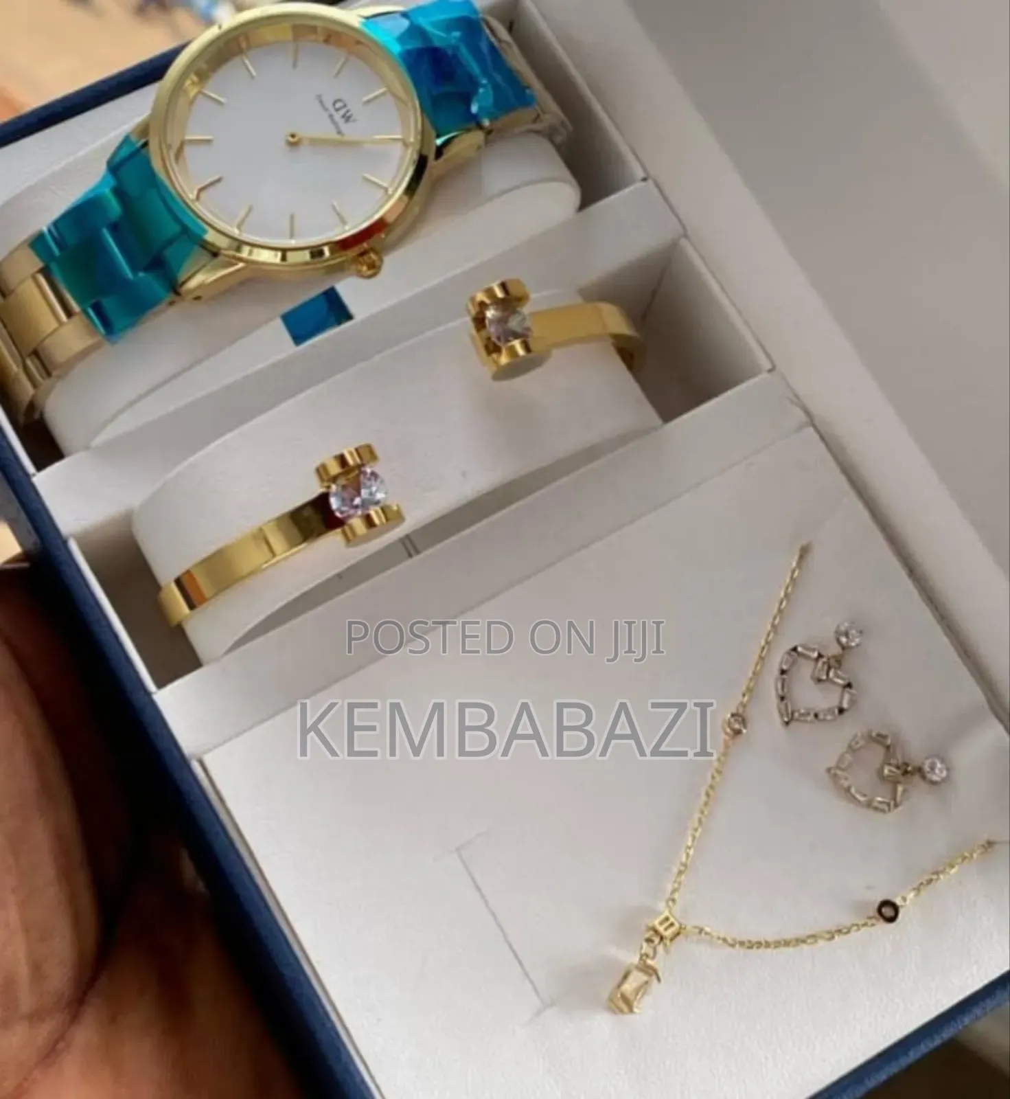 Ladies Classy Watches With Jewelries