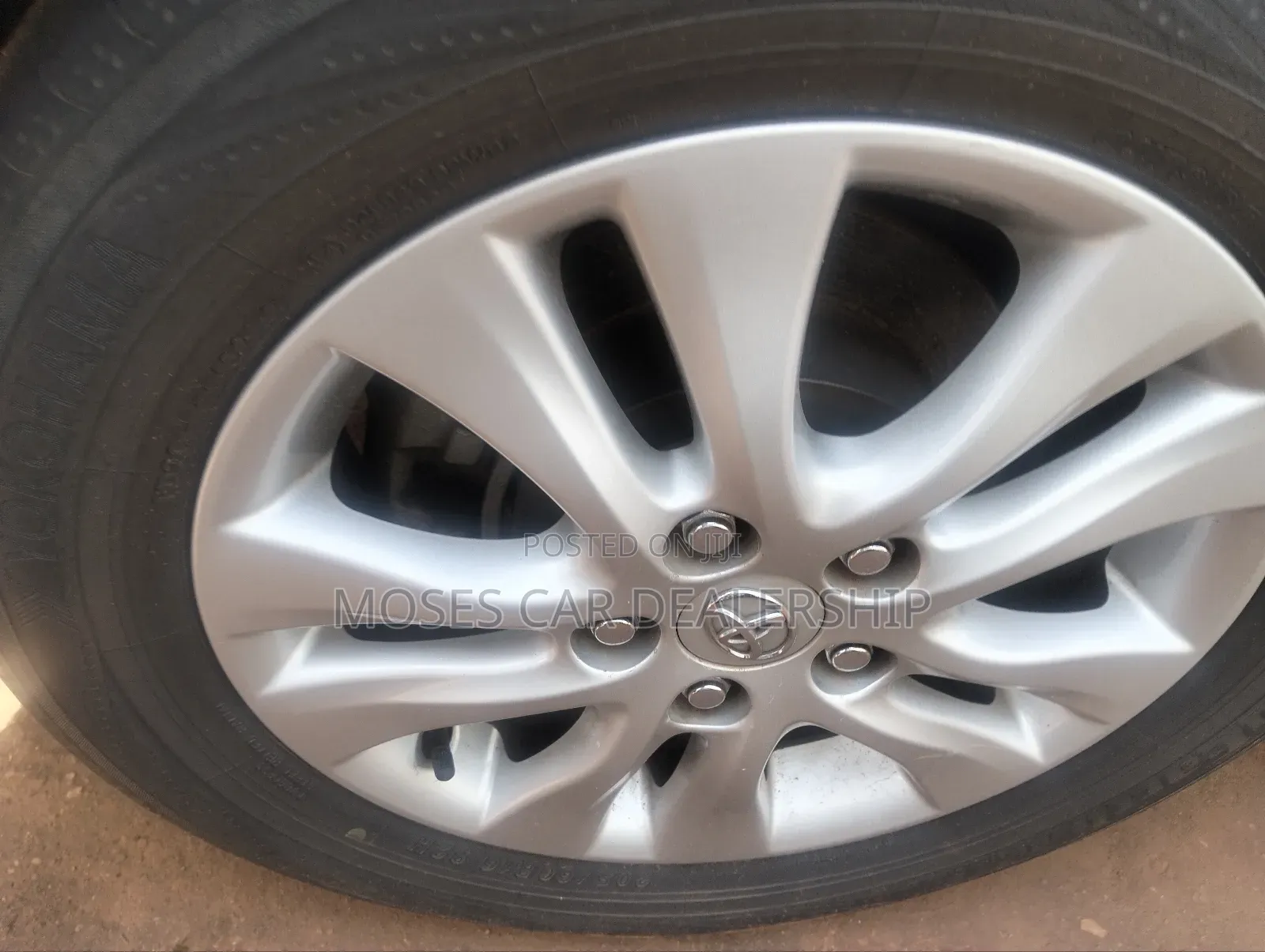 Toyota Noah 2012 White