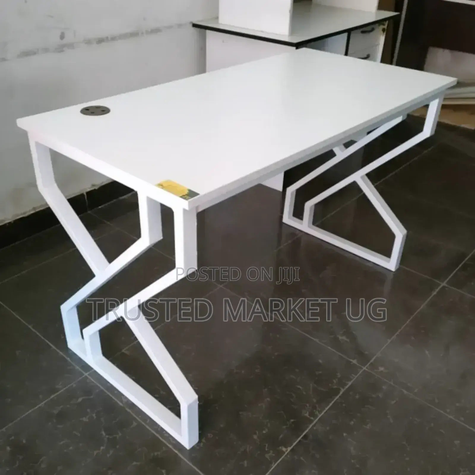 Modern Office Table/Office Table/Reading Desk/Offices Tables010