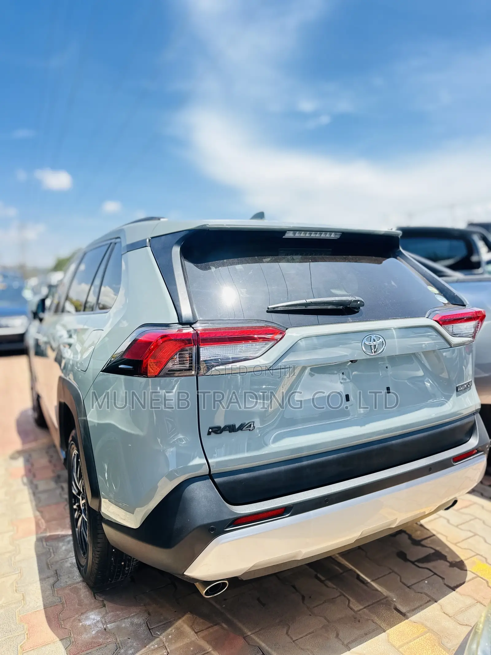 Toyota RAV4 Adventure 2019 Green