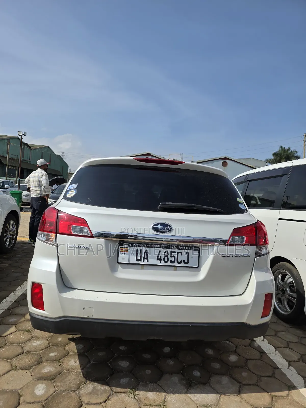 Subaru Outback 2.5i Limited 2011 Pearl