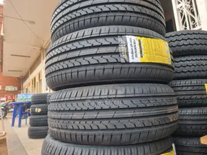 215/60r16 Austone Tires for Mark X