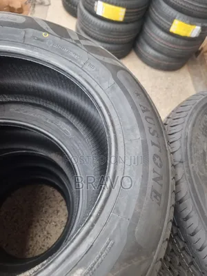 215/60r16 Austone Tires for Mark X