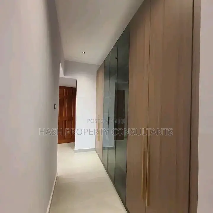 3bdrm Apartment in Bright, Central Division for rent