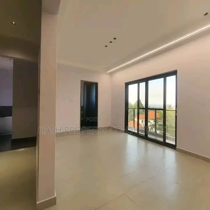 3bdrm Apartment in Bright, Central Division for rent