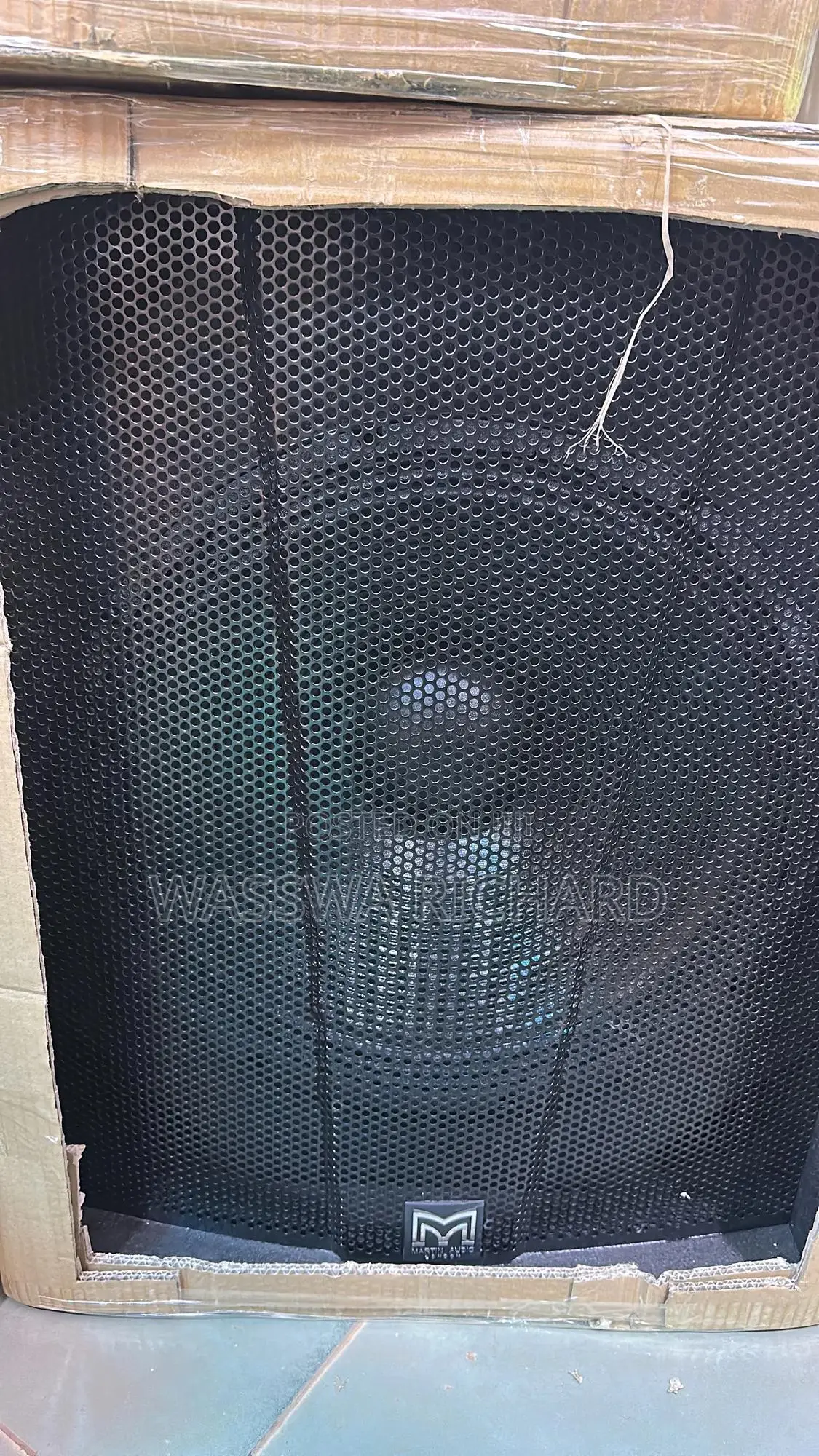 Single Bass Beam Martin Audio