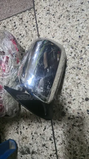 Hilux Side Mirror in Chrome