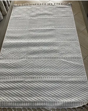 Fancy Center Carpets at Favorable Price