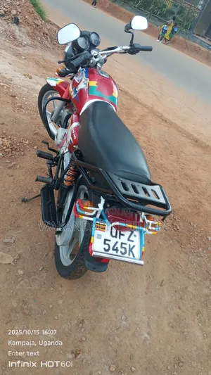 Bajaj Boxer 125 2023 Red