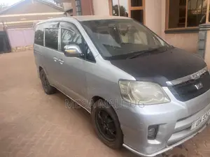 Toyota Noah 2.0 FWD (8 Seater) 2002 Silver