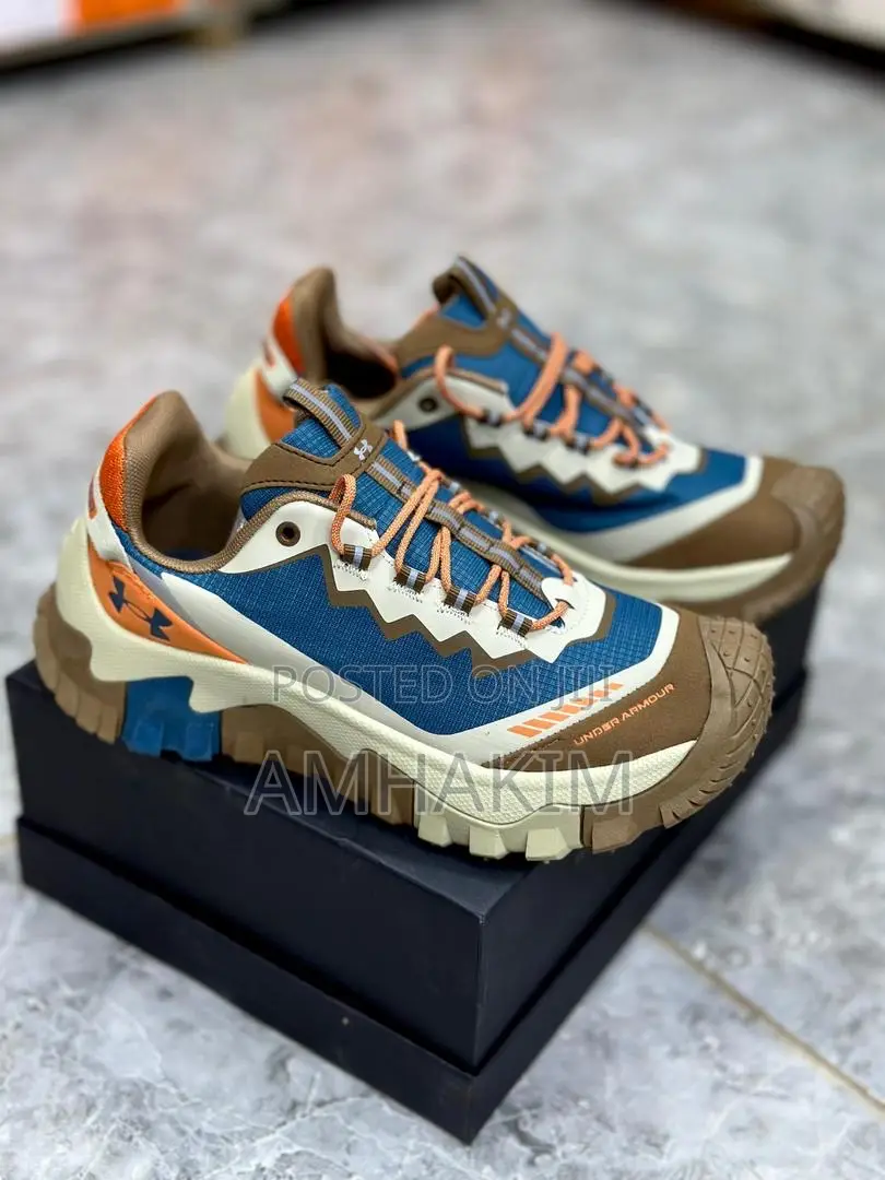 Classic Under Armour Trail Running Sneakers in Stock