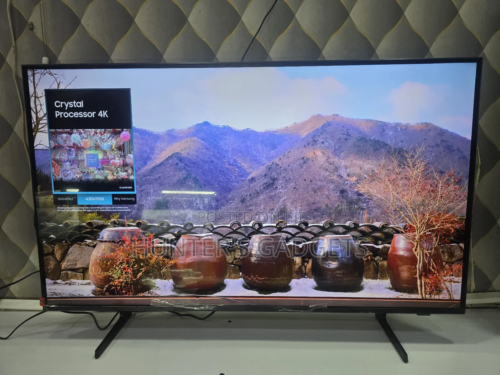 43 Inch Samsung Du70100 Uhd Crystal With Processor New Box