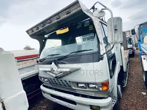 Hino Car Carrier