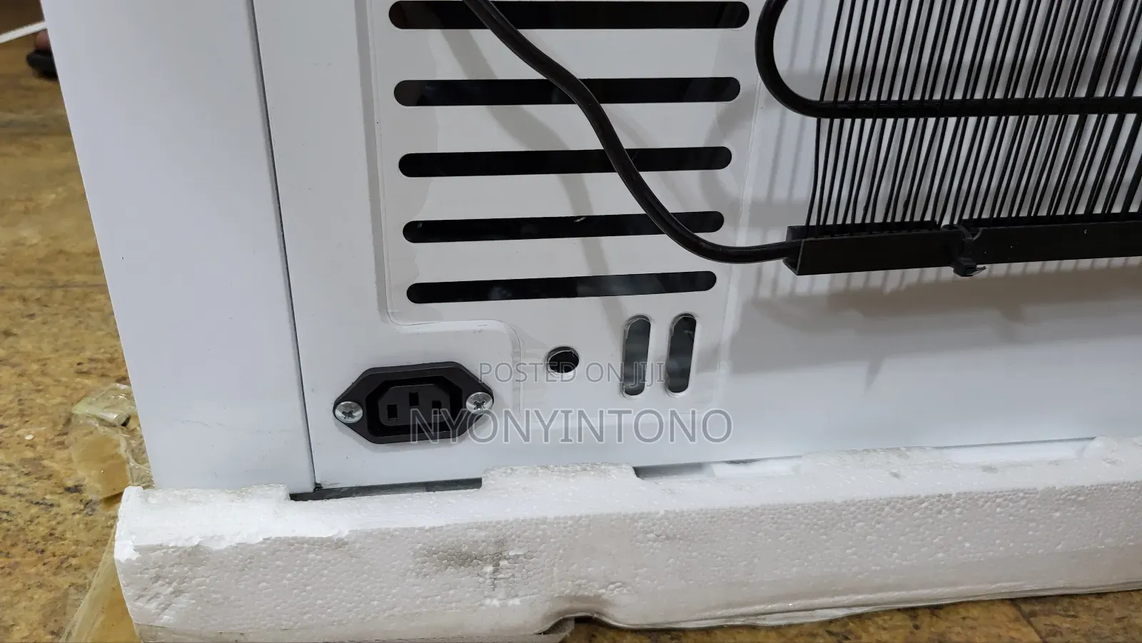 Adh 200liters Dc / Solar / Battery Powered Chest Freezer