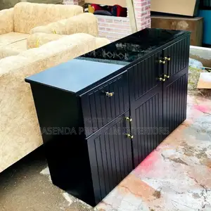 Kitchen Cabinet Units – Elegant and Strong Wooden Designs
