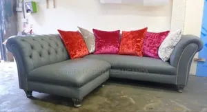5 Sitter Beautiful  Leathered Chesterfield