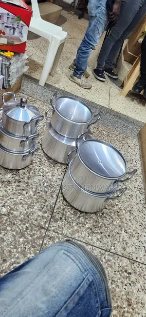 Cookware Set or Tonaldo 7 Pieces