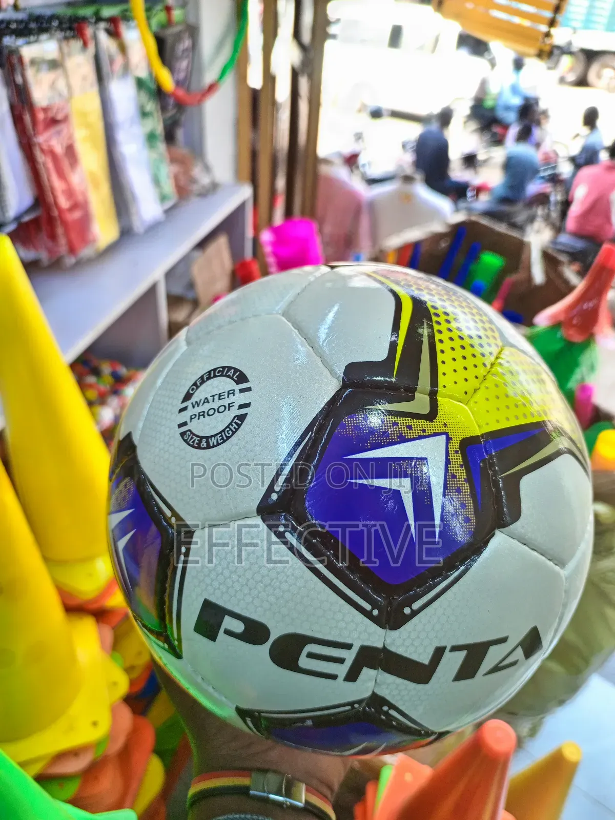 Penta Soccer Ball, 32-Panel Ball.