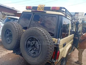 Toyota Land Cruiser Prado 2004 Gold
