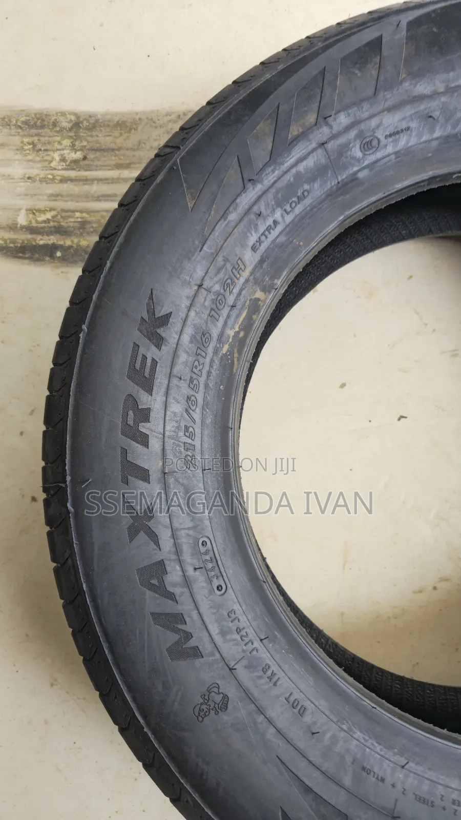 215/65r16 Maxtrek