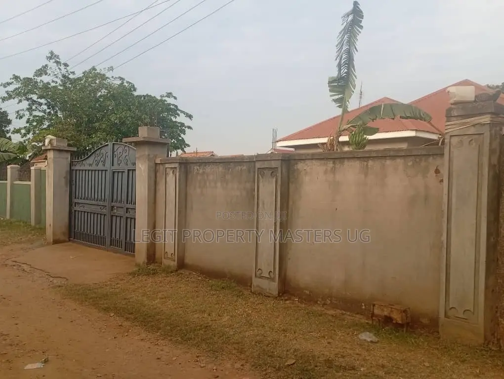 2bdrm Bungalow in Ssebugwawo Estate, Katabi for sale