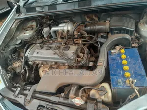 Toyota Raum 2000 White