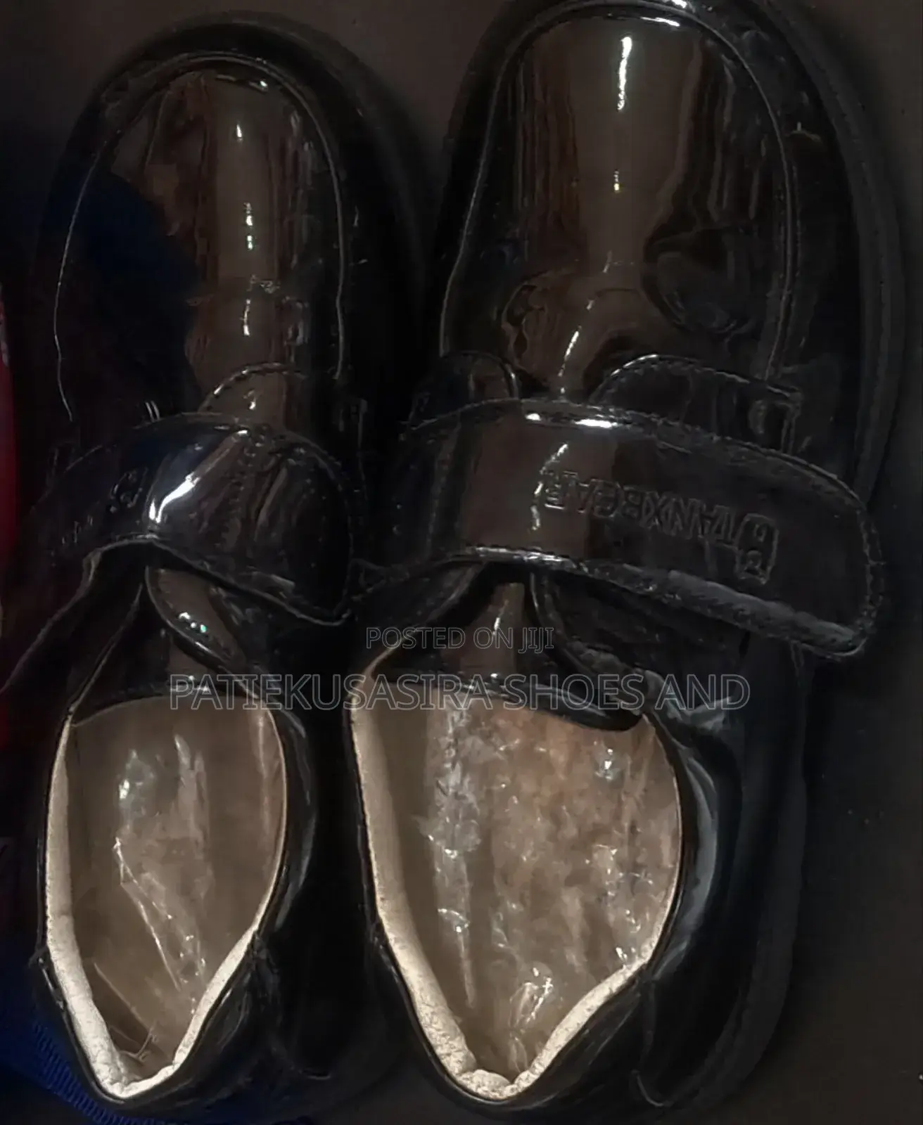 Shool Shoes