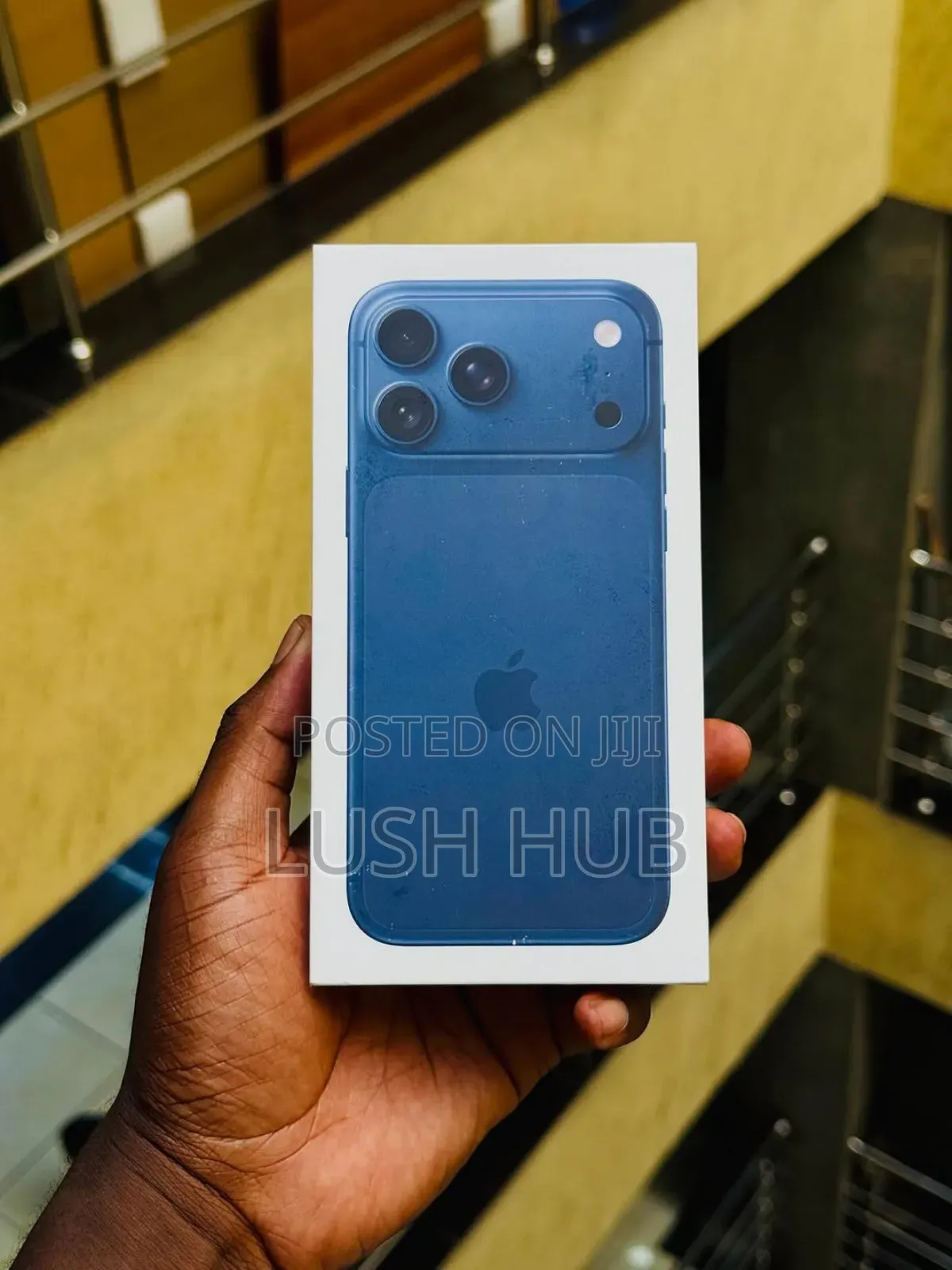 New Apple iPhone 17 Pro Max 256 GB Blue