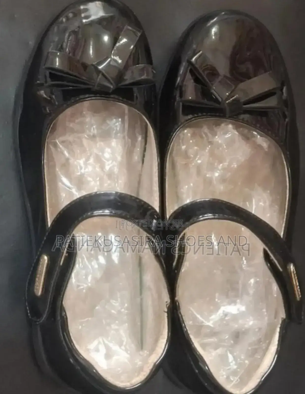 Shool Shoes