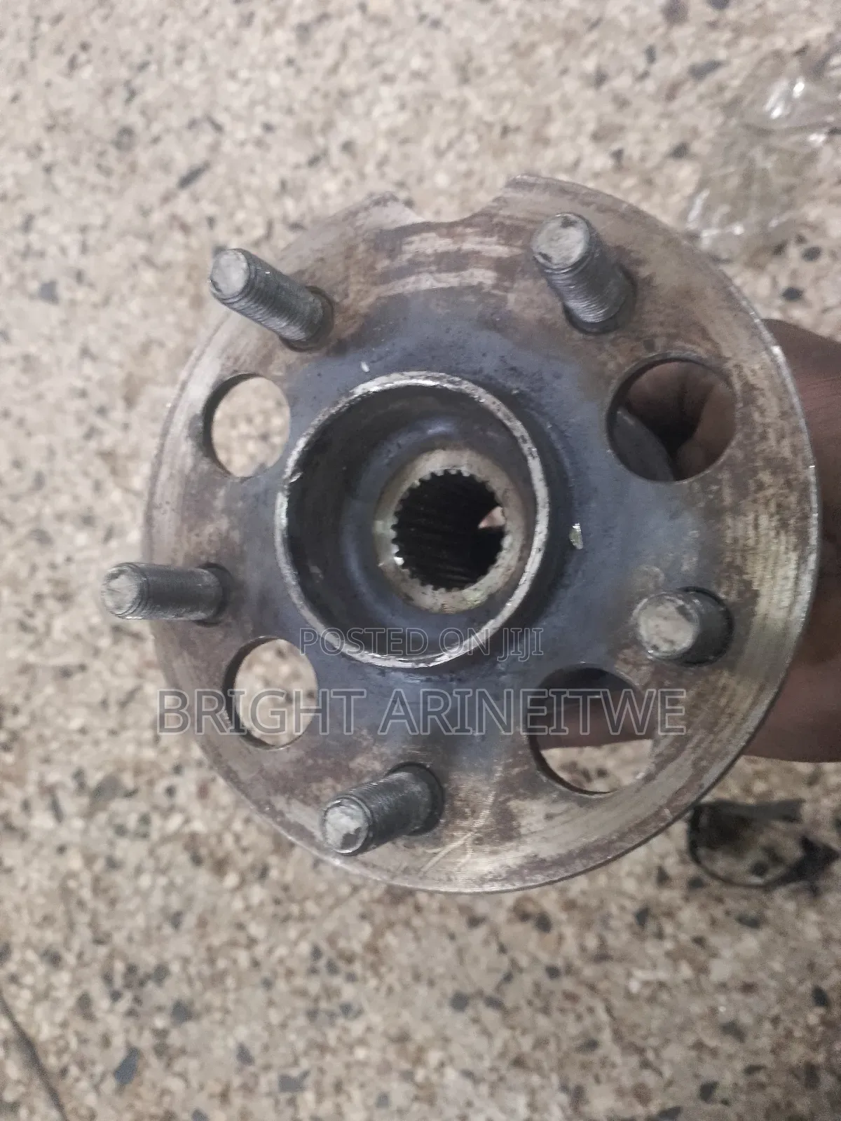 Rear Wheel Hub Bearing for Toyota Noah New Shape Four Wheel Drive.