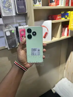 New Tecno Spark Go 64 GB Green