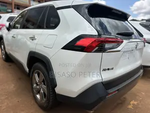 Toyota RAV4 2019 White