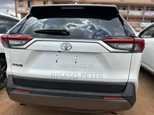 Toyota RAV4 2019 White