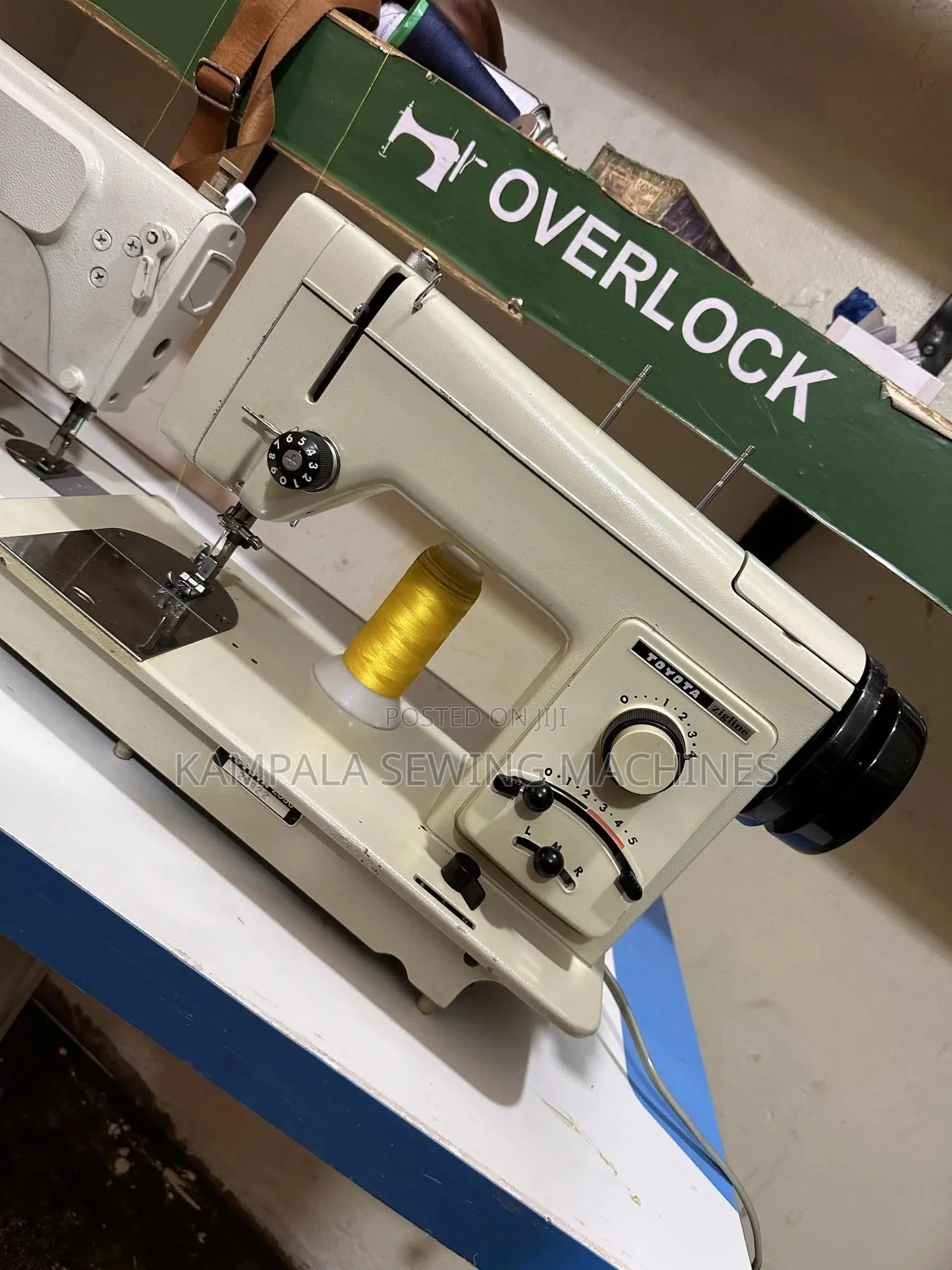 Zigzag Design Sewing Machines With Manual Local Stand Warranty Given