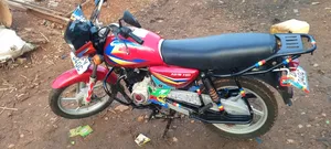 Bajaj Boxer 125 2023 Red