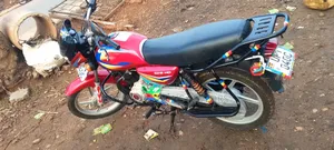 Bajaj Boxer 125 2023 Red